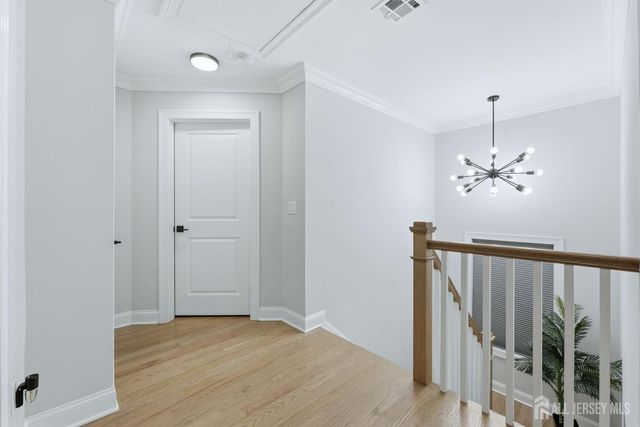 15 Rector Avenue, Woodbridge Proper, NJ 07095