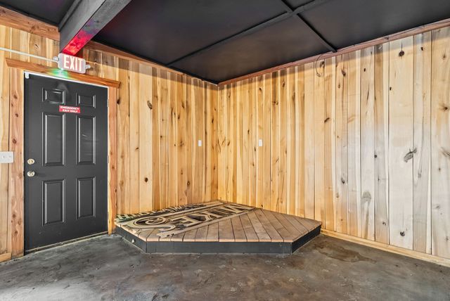 1095 White Oak Rd, Stewart, TN 37175