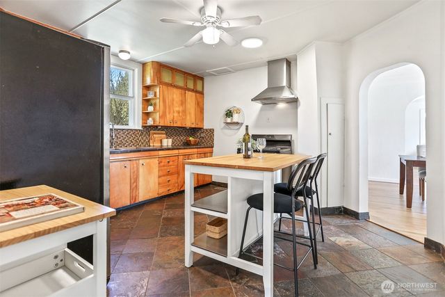 1257 S 116th Street, Burien, WA 98168