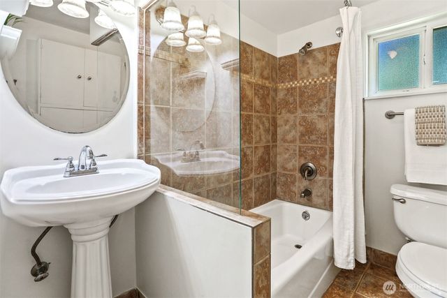 1257 S 116th Street, Burien, WA 98168