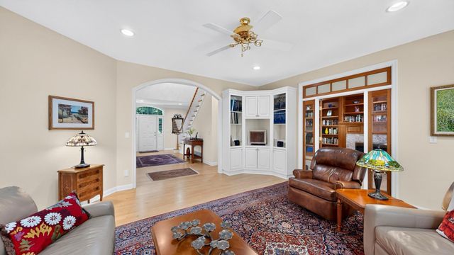 2374 Transit Court SW, Rochester, MN 55902