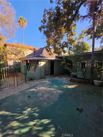 5925 Whitnall Highway, Los Angeles, CA 91601