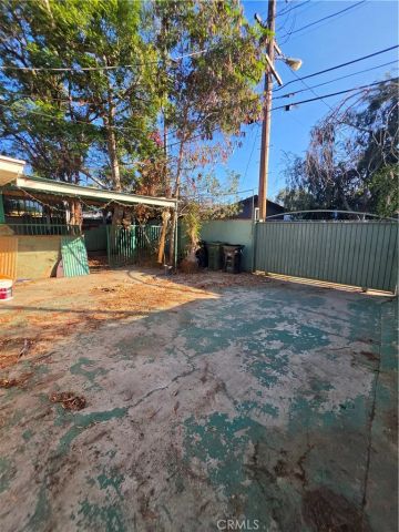 5925 Whitnall Highway, Los Angeles, CA 91601