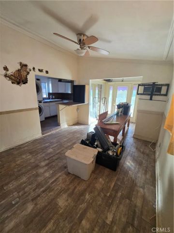 5925 Whitnall Highway, Los Angeles, CA 91601