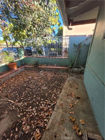 5925 Whitnall Highway, Los Angeles, CA 91601