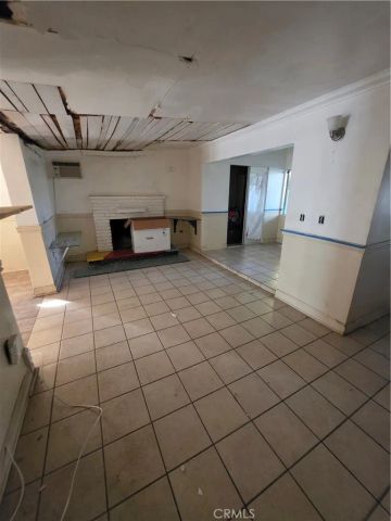 5925 Whitnall Highway, Los Angeles, CA 91601