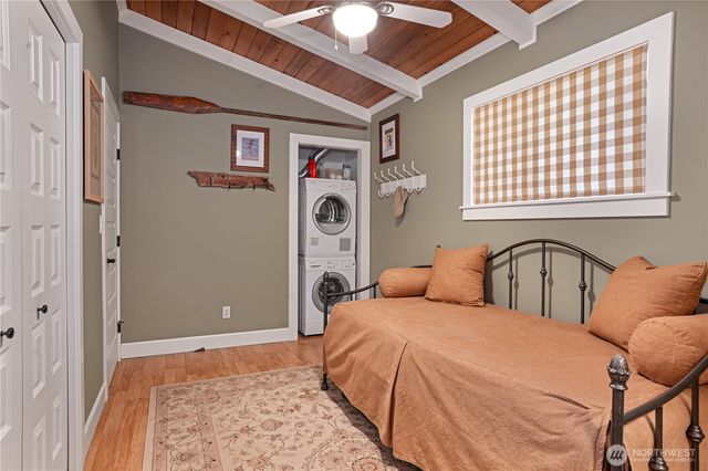 924 W Herron Boulevard NW, Lakebay, WA 98349