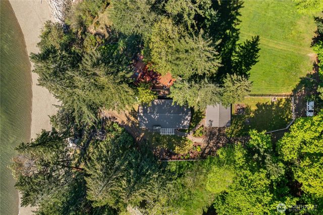 924 W Herron Boulevard NW, Lakebay, WA 98349