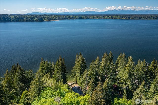 924 W Herron Boulevard NW, Lakebay, WA 98349
