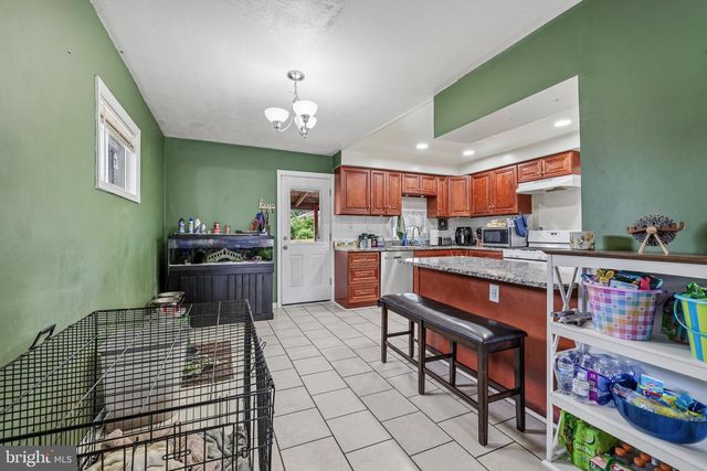 1640 POLES RD, Baltimore, MD 21221