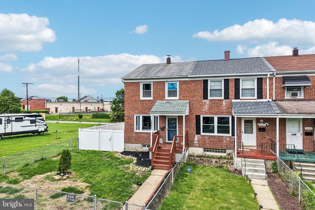 Image 3 of property listing at 1640 POLES RD, Baltimore, MD 21221