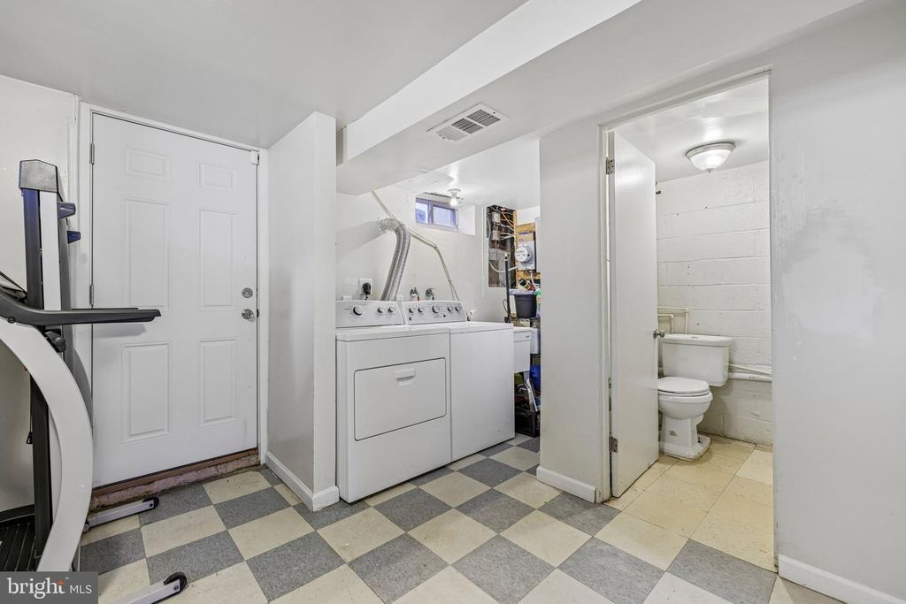 Image 29 of property listing at 1640 POLES RD, Baltimore, MD 21221