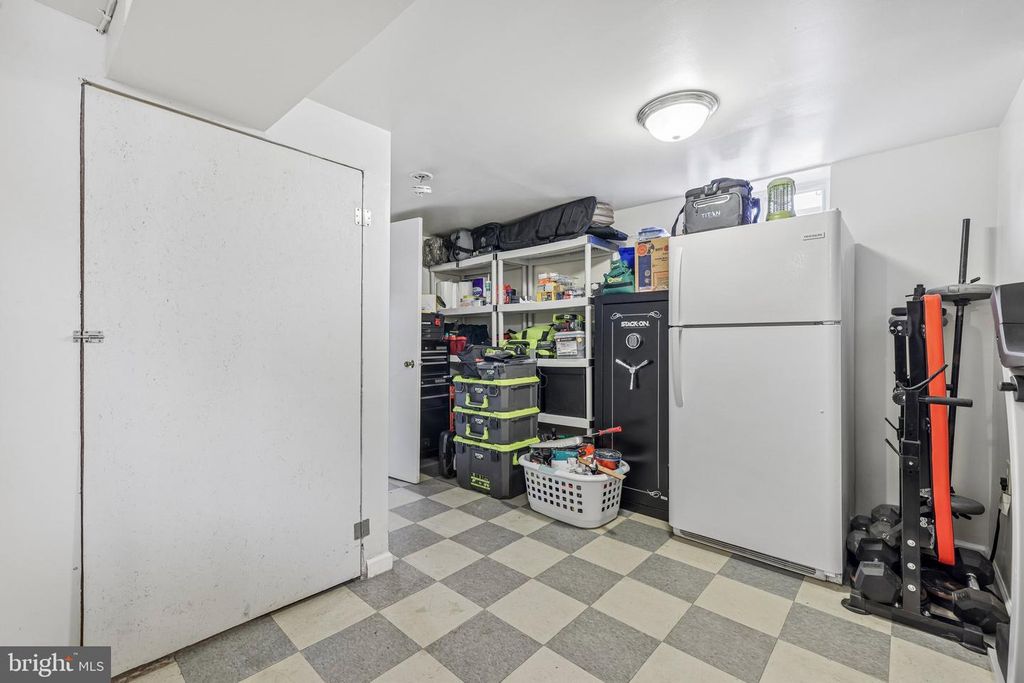 Image 32 of property listing at 1640 POLES RD, Baltimore, MD 21221
