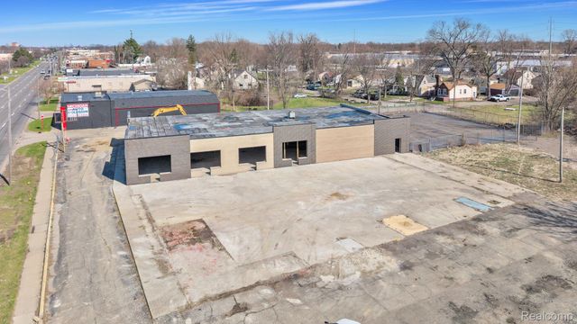 27005 Michigan Avenue, Inkster, MI 48141