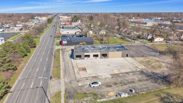 27005 Michigan Avenue, Inkster, MI 48141