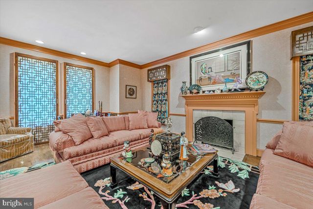 10616 WILLOWBROOK DR, Potomac, MD 20854