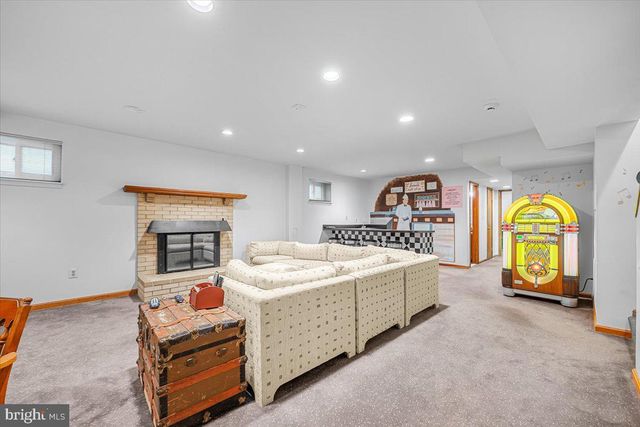 10616 WILLOWBROOK DR, Potomac, MD 20854
