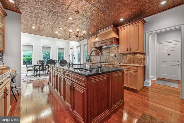 10616 WILLOWBROOK DR, Potomac, MD 20854