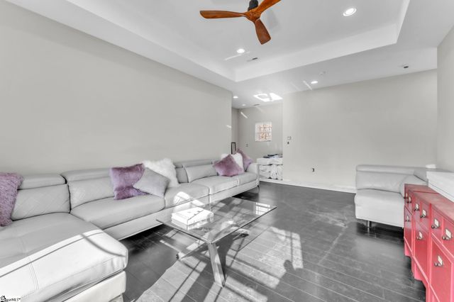 890 Franklin Road, Laurens, SC 29360