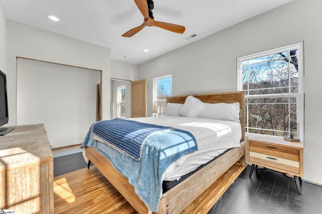 890 Franklin Road, Laurens, SC 29360