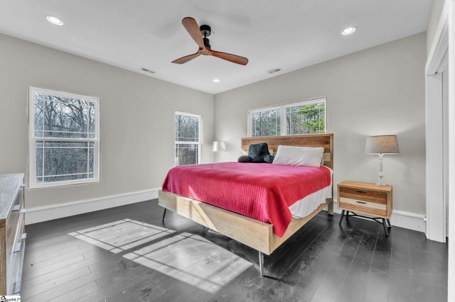 890 Franklin Road, Laurens, SC 29360