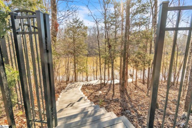 890 Franklin Road, Laurens, SC 29360