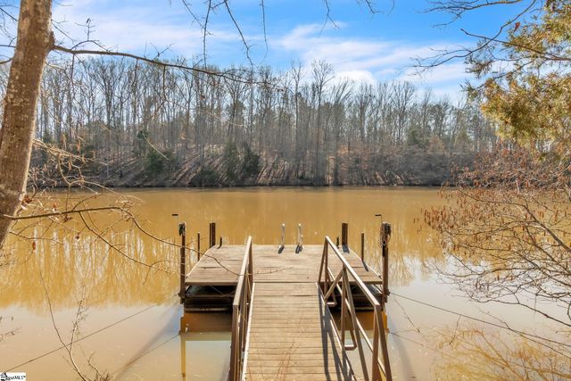 890 Franklin Road, Laurens, SC 29360