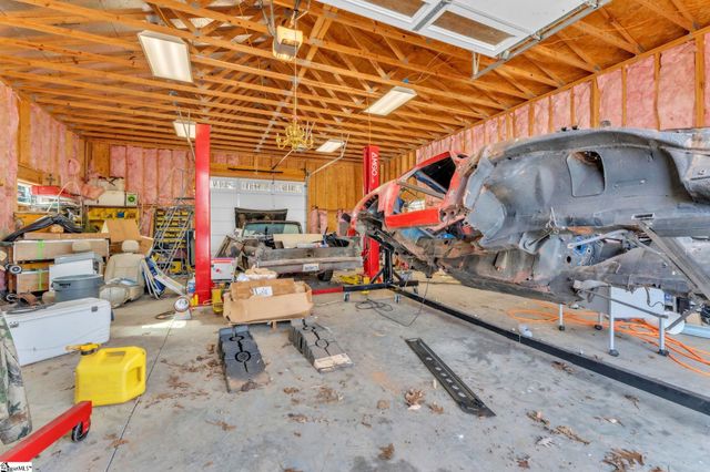 890 Franklin Road, Laurens, SC 29360