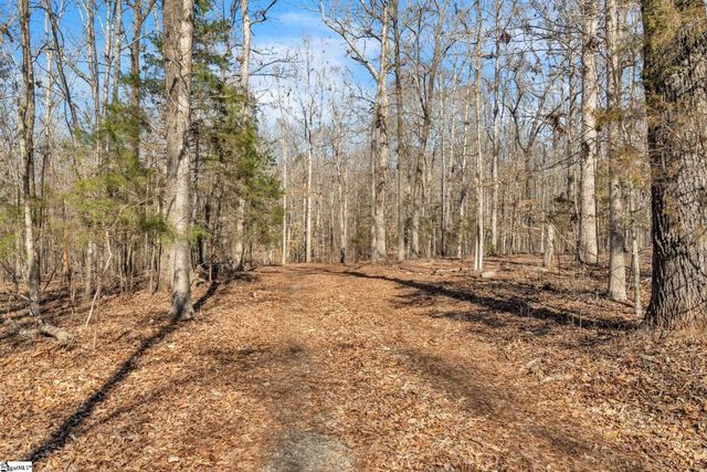 890 Franklin Road, Laurens, SC 29360