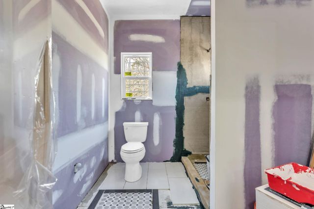 890 Franklin Road, Laurens, SC 29360