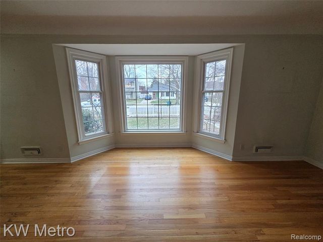 1526 Sycamore Avenue, Royal Oak, MI 48073