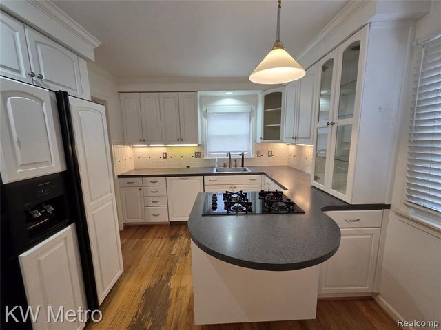 1526 Sycamore Avenue, Royal Oak, MI 48073