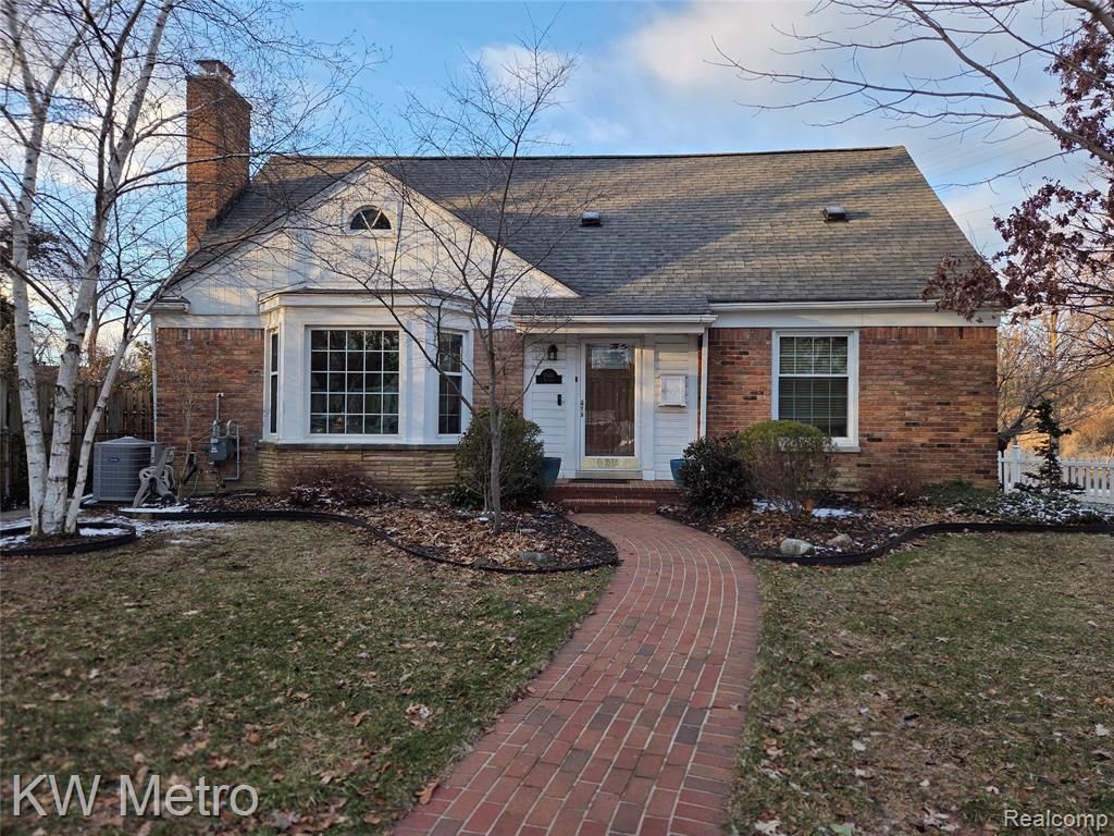 1526 Sycamore Avenue, Royal Oak, MI 48073