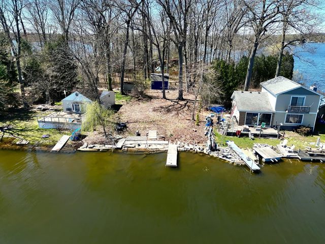8531 Gale Road, White Lake, MI 48386