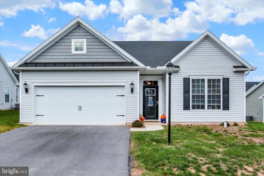 8 OSPREY COURT, Gettysburg, PA 17325