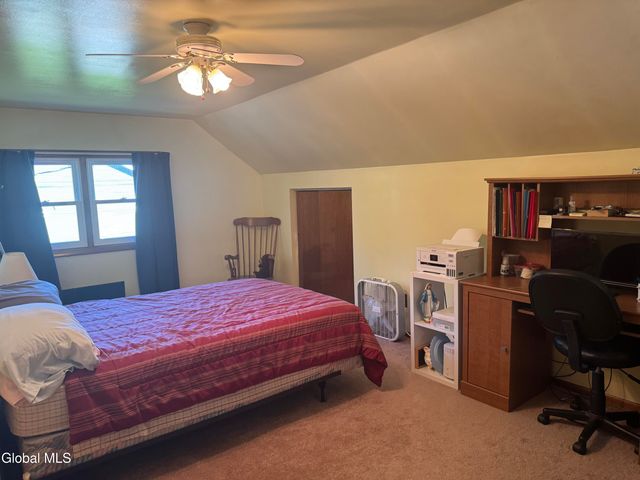 2105 Oaklawn Avenue, Rotterdam, NY 12306