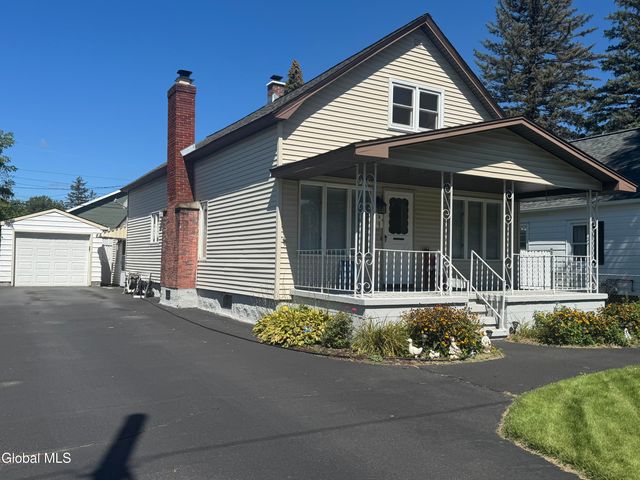 2105 Oaklawn Avenue, Rotterdam, NY 12306