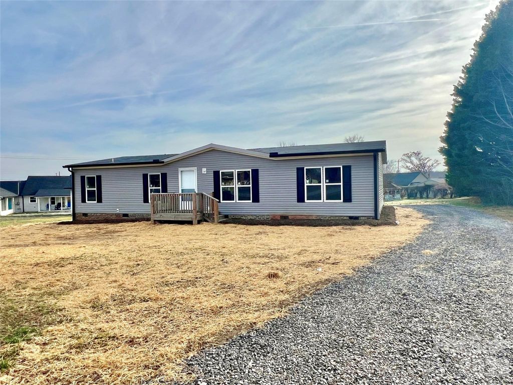 7500 Millersville Road, Taylorsville, NC 28681