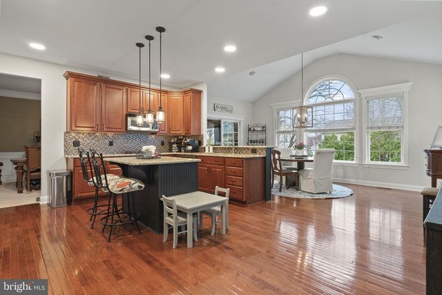 1 BERGAN CT, Marlton, NJ 08053