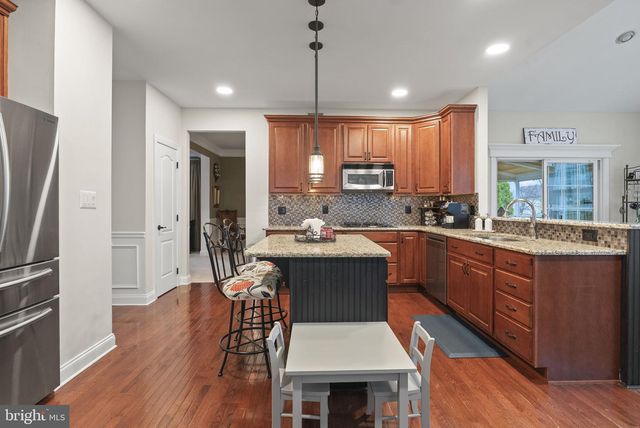 1 BERGAN CT, Marlton, NJ 08053