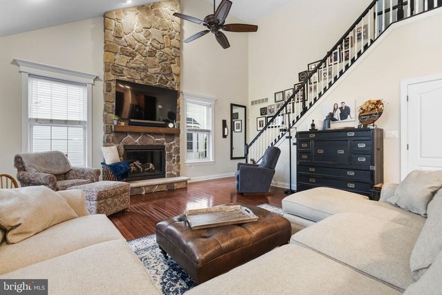 1 BERGAN CT, Marlton, NJ 08053