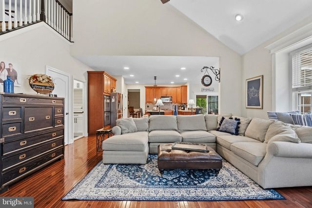 1 BERGAN CT, Marlton, NJ 08053