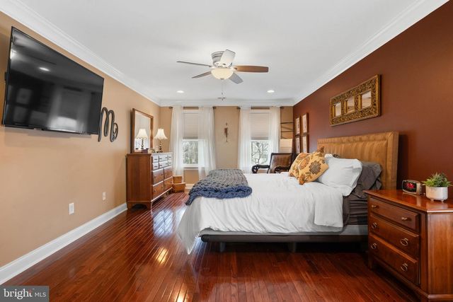 1 BERGAN CT, Marlton, NJ 08053