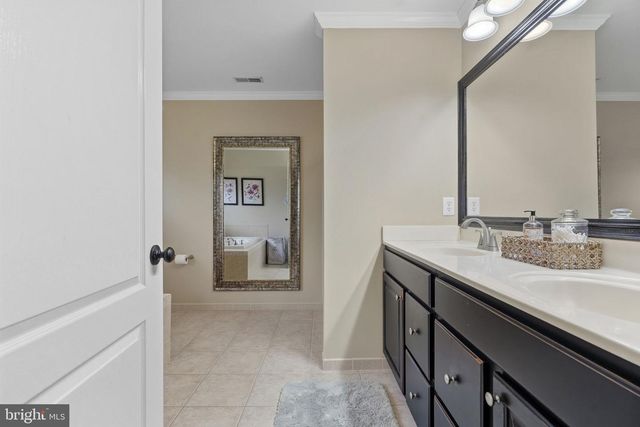 1 BERGAN CT, Marlton, NJ 08053