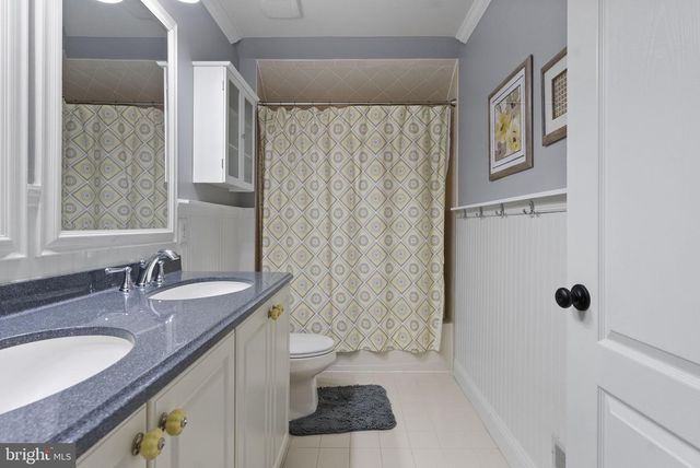 1 BERGAN CT, Marlton, NJ 08053