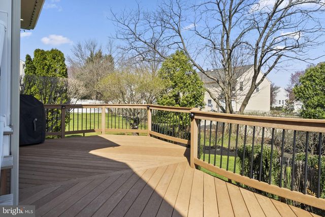 1 BERGAN CT, Marlton, NJ 08053