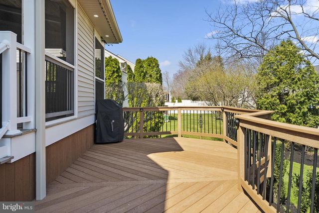 1 BERGAN CT, Marlton, NJ 08053