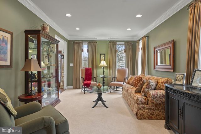 1 BERGAN CT, Marlton, NJ 08053