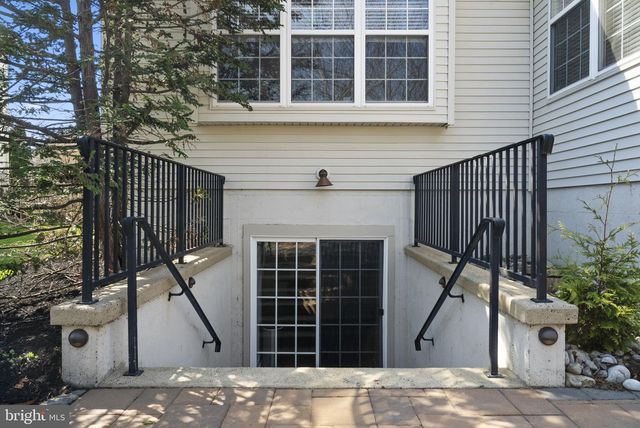 1 BERGAN CT, Marlton, NJ 08053