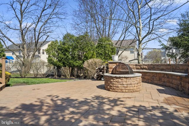 1 BERGAN CT, Marlton, NJ 08053